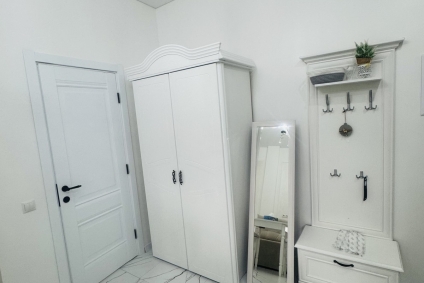 Студия на берегу реки